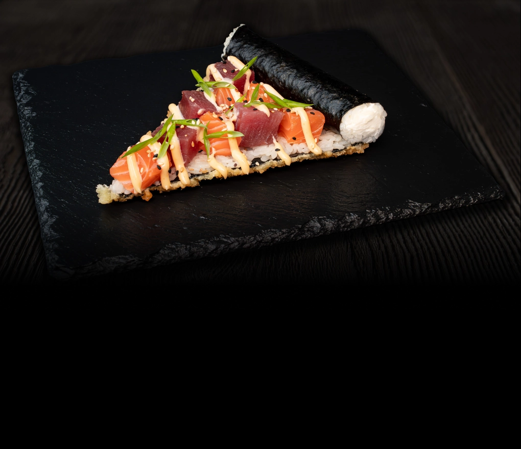 Pizza z łososiem-tuńczykiem